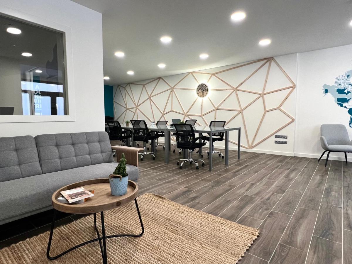 Espot Cowork & Apartments - L'Amfitriona Екстер'єр фото