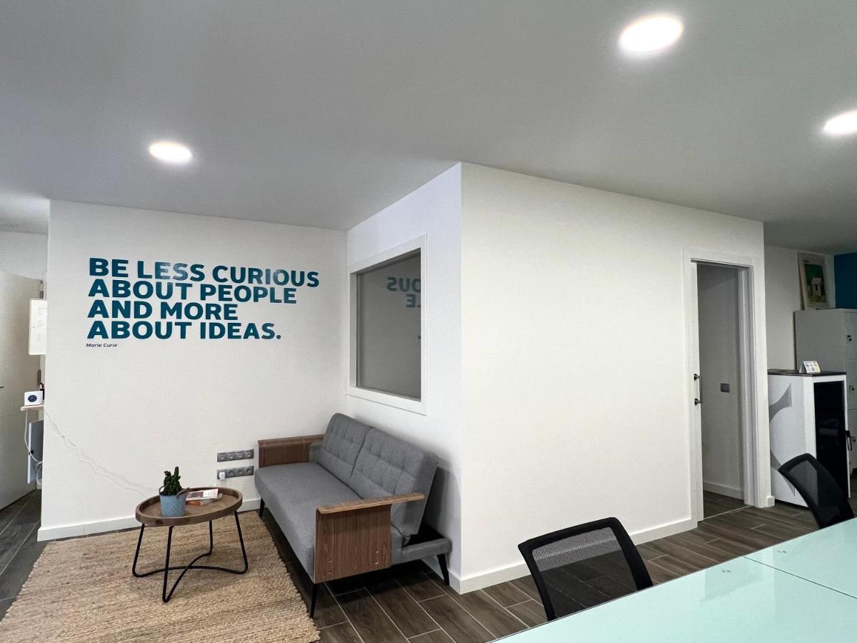 Espot Cowork & Apartments - L'Amfitriona Екстер'єр фото